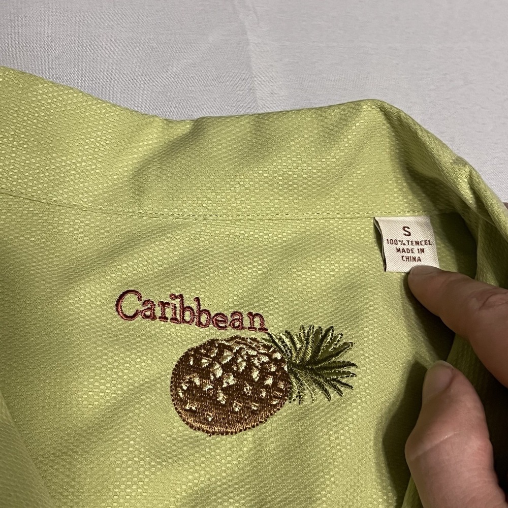 Caribbean Graphic Hawaiian Shirt Large Yellow Roundtree Yorke Parrot NWT - Picture 4 of 6